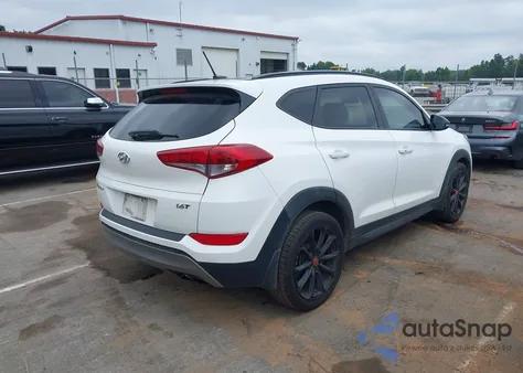 2017 Hyundai Tucson Night z USA, uszkodzony, nr VIN KM8J33A26HU535024